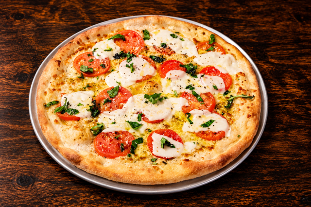 Caprese Pizza (White).